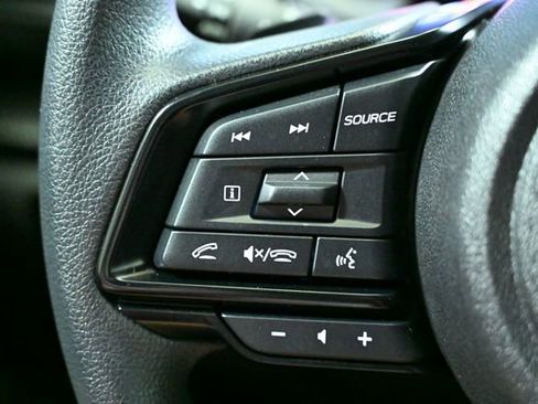 Used 2025 Subaru Crosstrek 2.0i Premium image 39