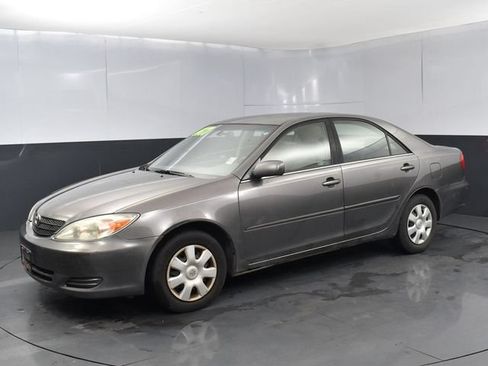 Used 2004 Toyota Camry LE FWD image 5