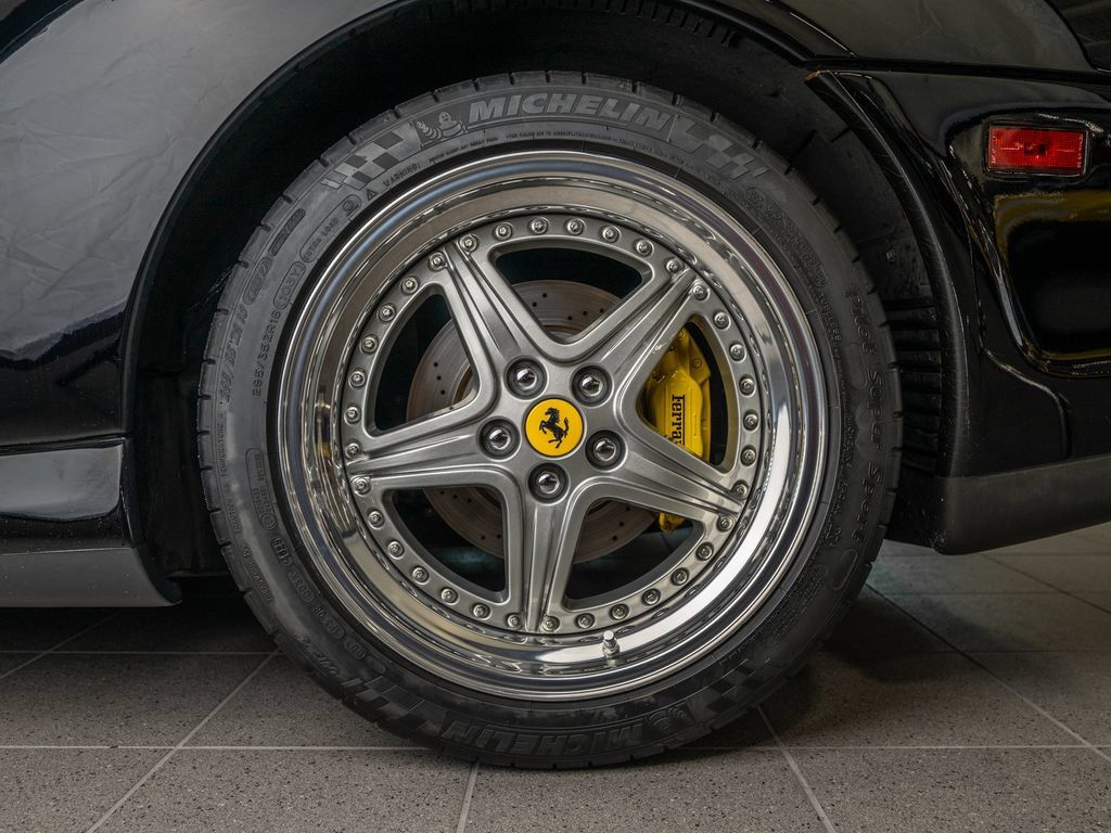 Used 2000 Ferrari 550 Maranello Coupe RWD image 35