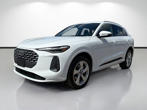 New 2025 Audi Q5 Premium Plus image 7
