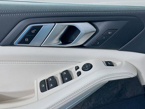 Used 2020 BMW X5 xDrive40i w/ Premium Package image 18