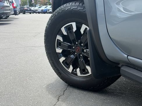 Used 2024 Nissan Frontier PRO-4X w/ Pro Convenience Package AWD/4WD image 13