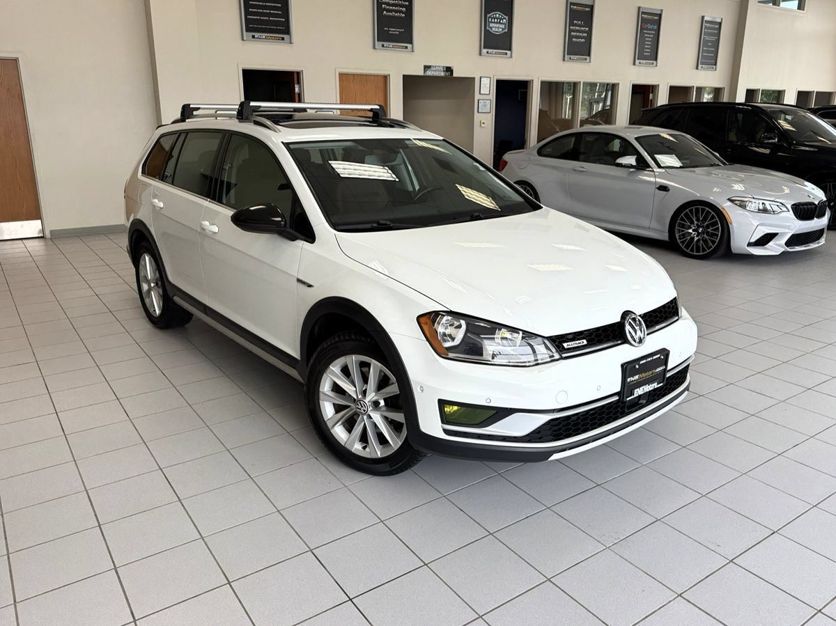 Used 2017 Volkswagen Golf Alltrack SE AWD/4WD image 7