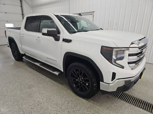 Used 2022 GMC Sierra 1500 SLE image 5
