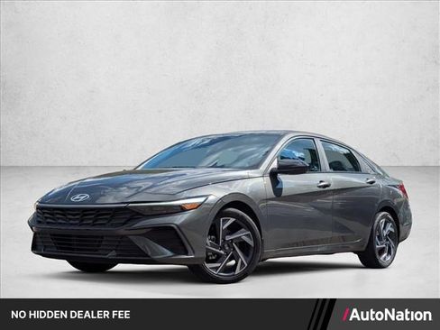 Used 2025 Hyundai Elantra Sport FWD image 1