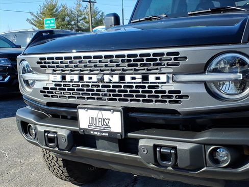 Used 2023 Ford Bronco Badlands image 35