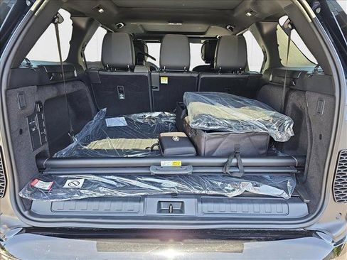 New 2025 Land Rover Discovery Dynamic SE AWD/4WD image 12