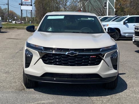 New 2026 Chevrolet Trax RS w/ Sunroof Package FWD image 6