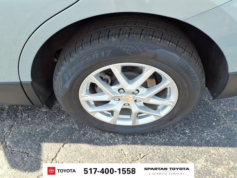 Used 2022 Chevrolet Equinox LT FWD image 11