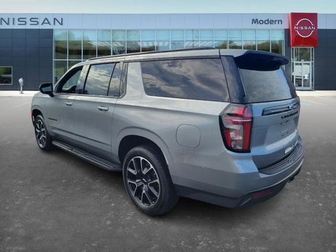 Used 2024 Chevrolet Suburban RST image 6