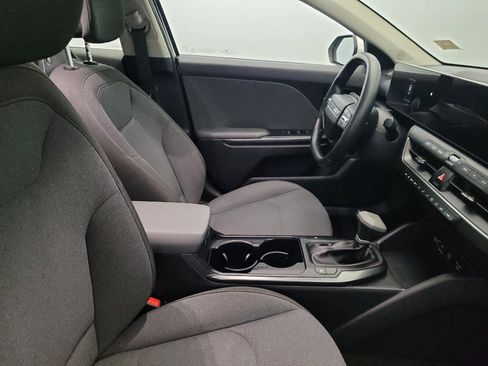 Used 2025 Kia K4 FWD image 21