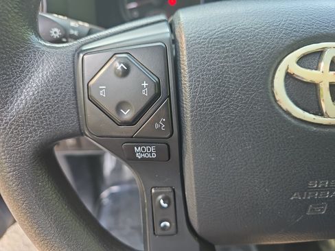 Used 2020 Toyota Tacoma SR w/ SR Convenience Package RWD image 18