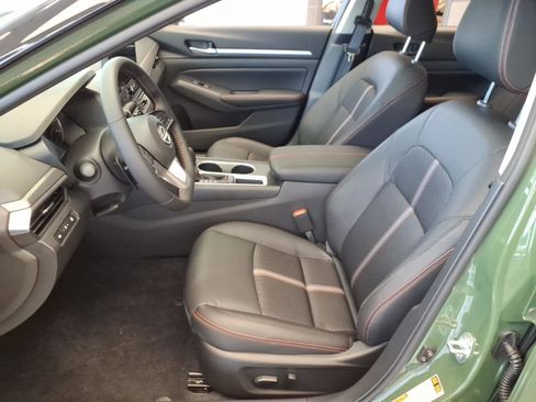 New 2026 Nissan Altima 2.5 SR FWD image 4