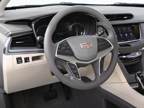 New 2025 Cadillac XT5 Premium Luxury w/ LPO, Floor Liner Package AWD/4WD image 11