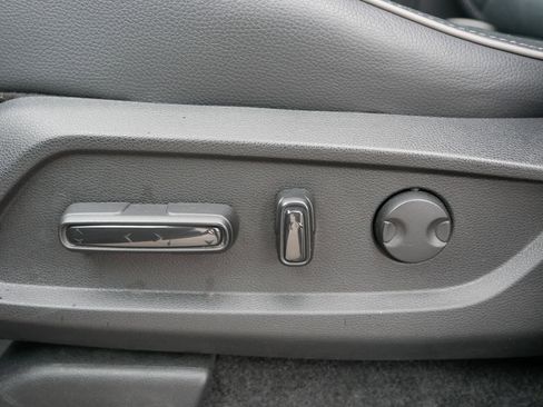 Used 2025 Honda Pilot Elite image 15