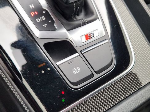 Used 2022 Audi SQ5 Prestige w/ Prestige Package image 25