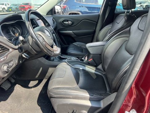 Used 2021 Jeep Cherokee Latitude Lux w/ Comfort/Convenience Group AWD/4WD image 5