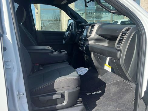 Used 2024 RAM 2500 Tradesman w/ Chrome Appearance Group image 23
