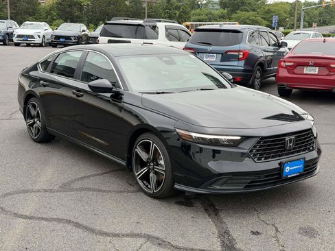 Certified 2025 Honda Accord Sport image 1