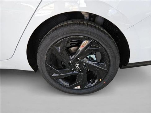 New 2026 Hyundai Elantra SEL Sport FWD image 10