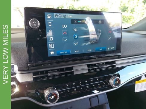 Used 2025 Honda Prologue EX image 23