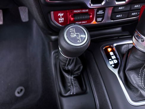 Used 2024 Jeep Wrangler Unlimited Rubicon 392 AWD/4WD image 27