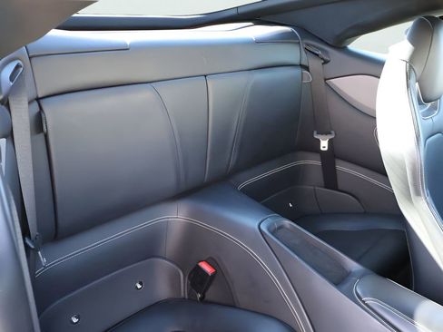 Used 2020 Ferrari Portofino RWD image 19