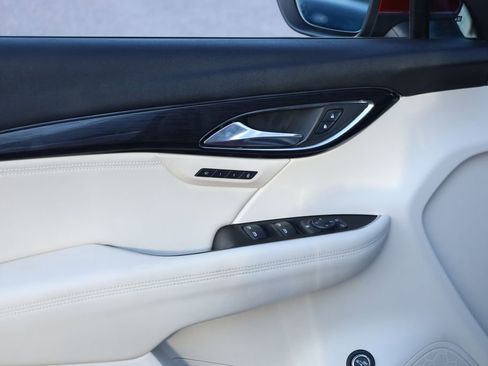 Used 2022 Buick Envision Essence w/ Technology Package I image 28