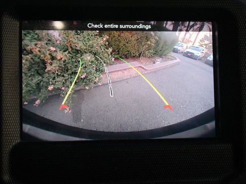 Used 2020 Jeep Wrangler Unlimited Sahara image 28