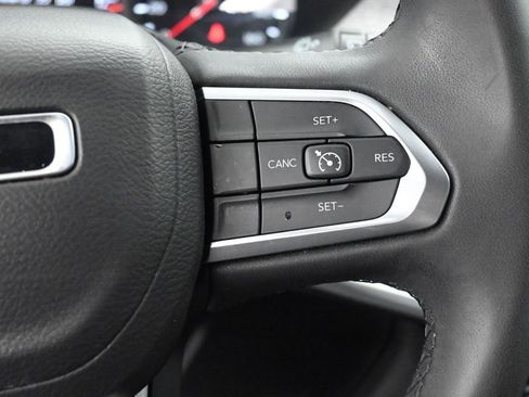 Used 2024 Jeep Compass Latitude w/ Altitude Special Edition image 40