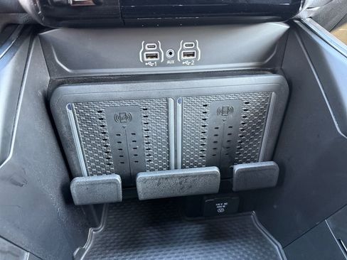 New 2025 RAM 2500 Laramie AWD/4WD image 27