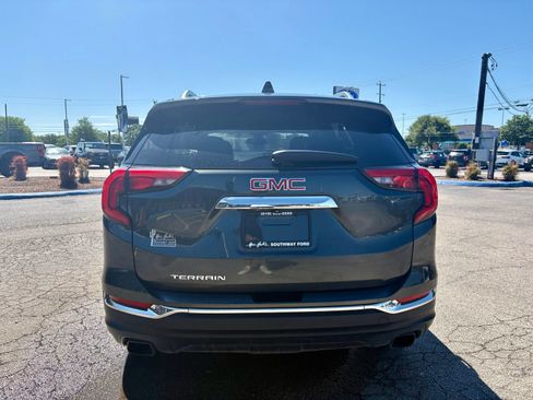 Used 2020 GMC Terrain SLT w/ Preferred Package FWD image 4