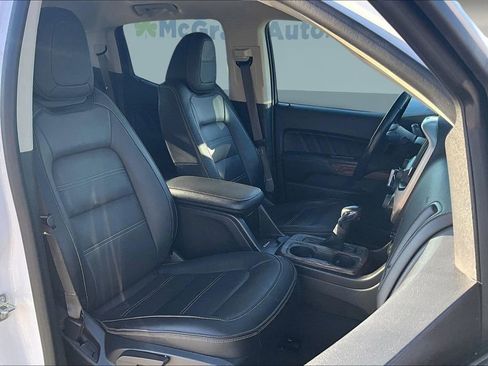 Used 2022 GMC Canyon Denali image 30