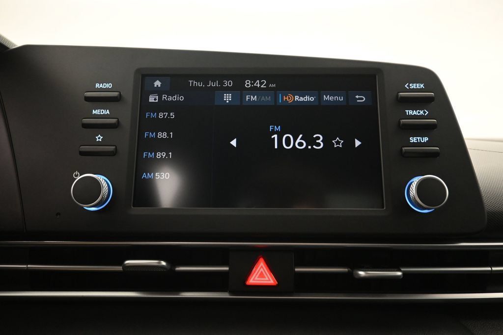 Used 2025 Hyundai Elantra SE FWD image 15