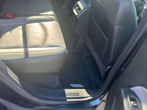 Used 2020 Chevrolet Equinox Premier image 11