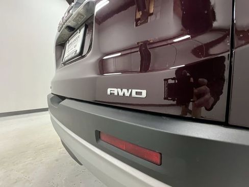 Used 2017 GMC Acadia SLE image 31