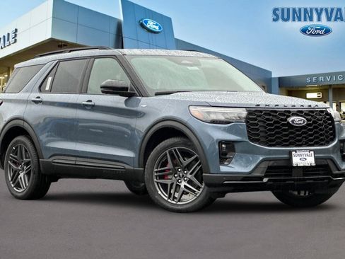 New 2026 Ford Explorer ST-Line w/ ST-Line Street Pack AWD/4WD image 1