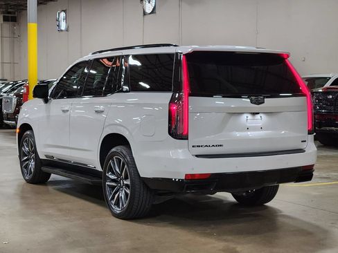 Used 2023 Cadillac Escalade Sport AWD/4WD image 11