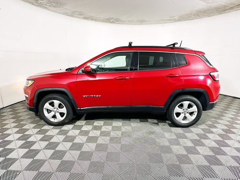 Used 2018 Jeep Compass Latitude FWD image 6