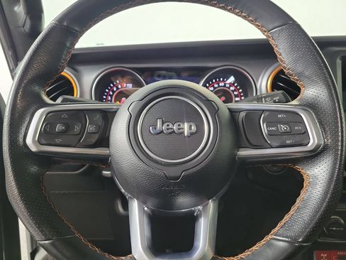 Used 2021 Jeep Gladiator Mojave w/ Trailer Tow Package AWD/4WD image 15