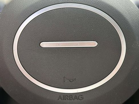 Used 2025 Hyundai Tucson SE AWD/4WD image 27