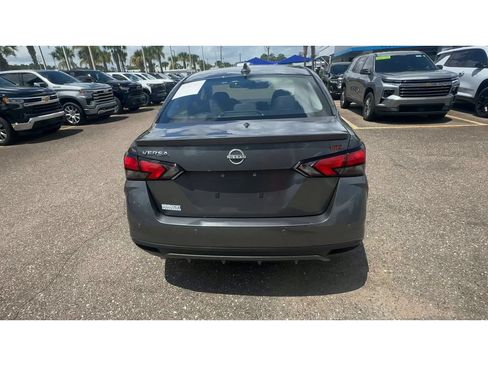 Used 2024 Nissan Versa SR FWD image 3