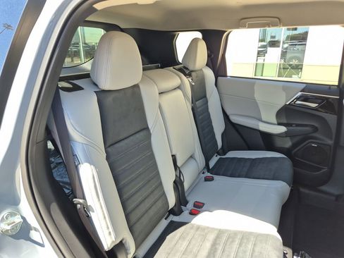 New 2026 Mitsubishi Outlander SE image 65