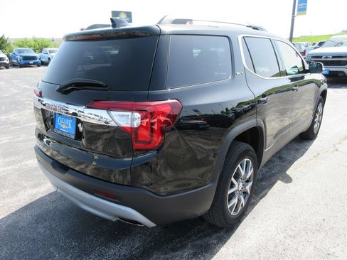 Used 2023 GMC Acadia SLT w/ Preferred Package FWD image 5