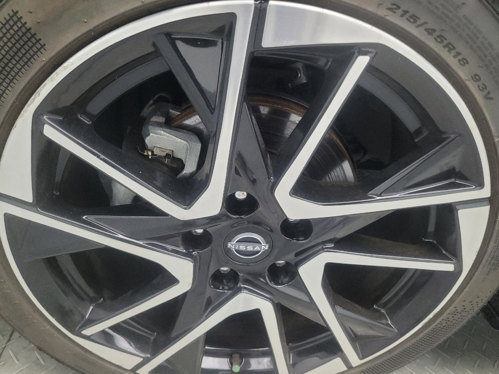 Used 2024 Nissan Sentra SR w/ SR Premium Package FWD image 31