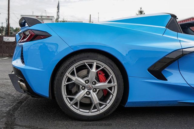 Used 2021 Chevrolet Corvette Stingray Premium Conv w/ Z51 Performance Package RWD image 10
