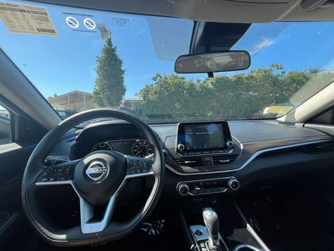 Used 2024 Nissan Altima 2.5 SV image 33