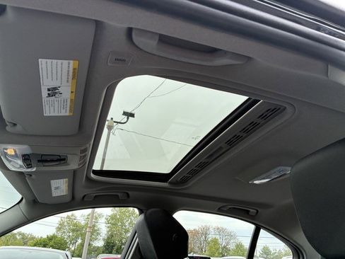 Used 2013 BMW 320i xDrive Sedan AWD/4WD image 14