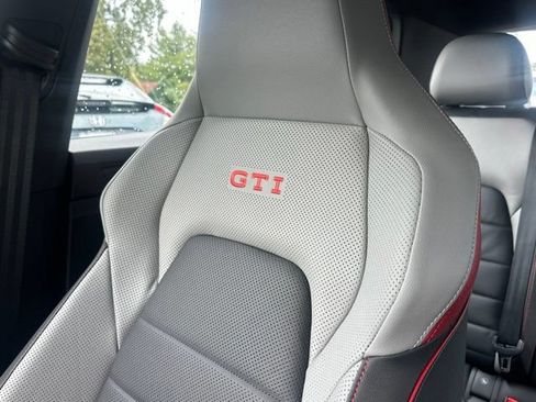 Used 2024 Volkswagen GTI SE FWD image 3