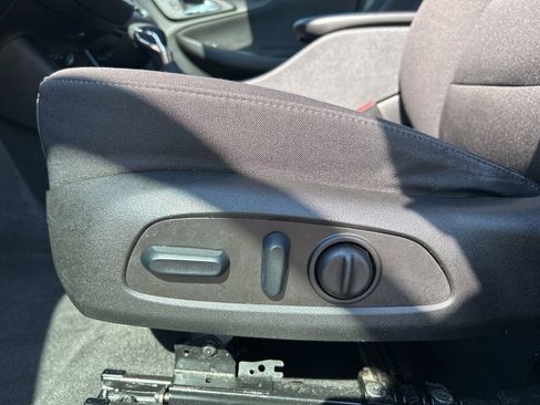 Used 2024 Chevrolet Malibu LT image 11